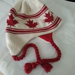 Hbc polar fleece lined maple leaf wool blend hat